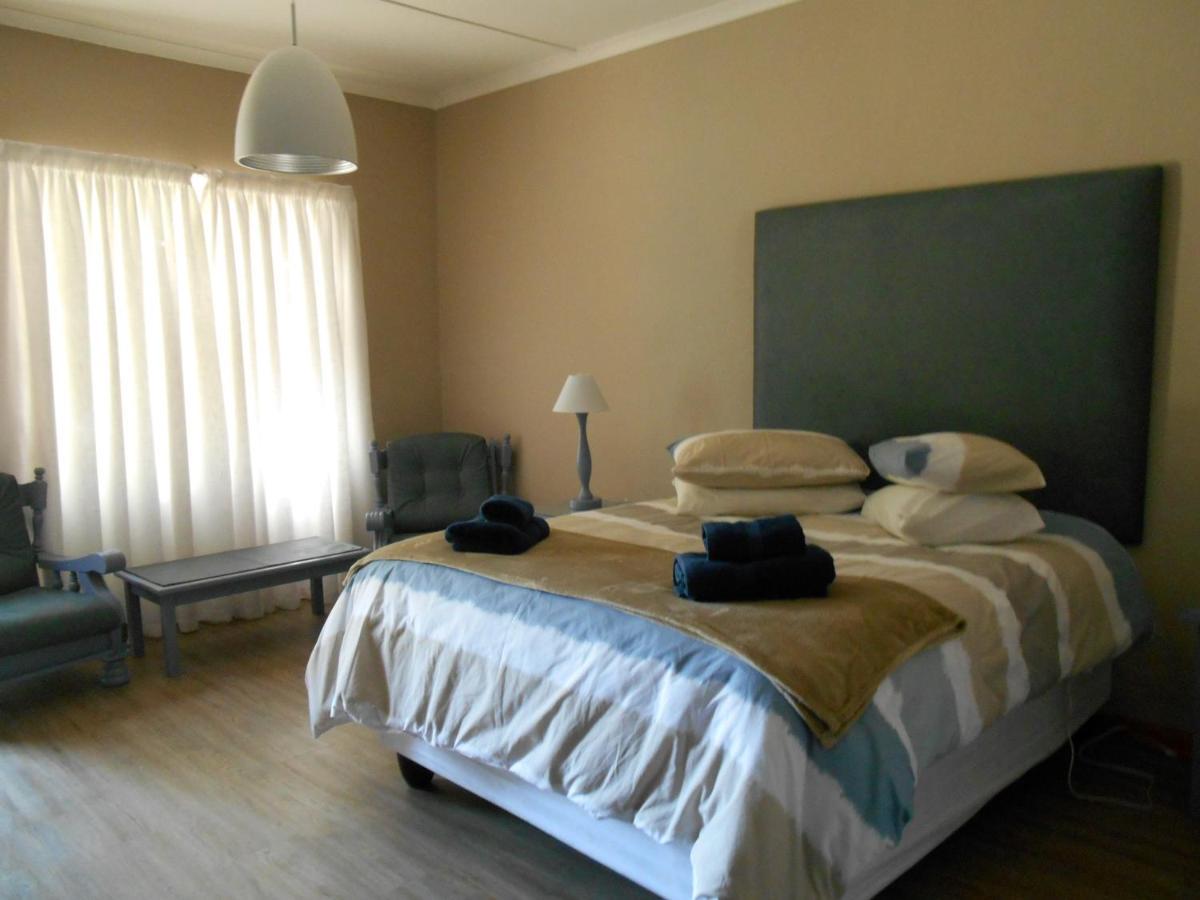 Obesa Lodge Graaff Reinet Exterior photo