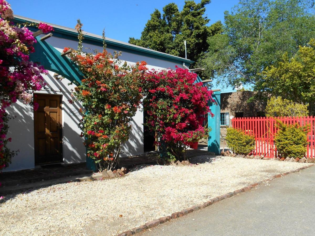 Obesa Lodge Graaff Reinet Exterior photo